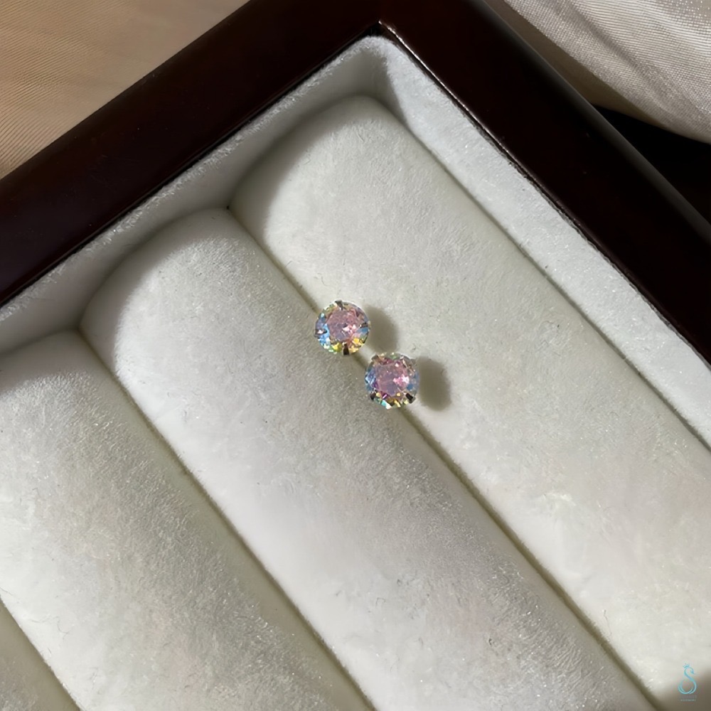 SUMMER 銀飾💫［999足銀］閃亮煥采水鑽耳環 養耳抗過敏 愛心鑽 圓鑽 洗澡睡覺不用摘 平面服貼設計 純銀耳環-規格圖8