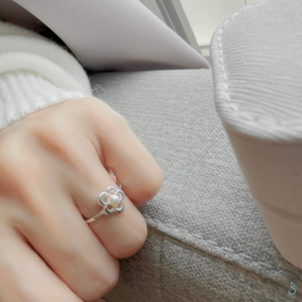 SUMMER 銀飾💫［925純銀］寓意「美好」 <花漾珍珠戒> 可調尾戒 純銀戒指 純銀尾戒 純銀飾品-細節圖4