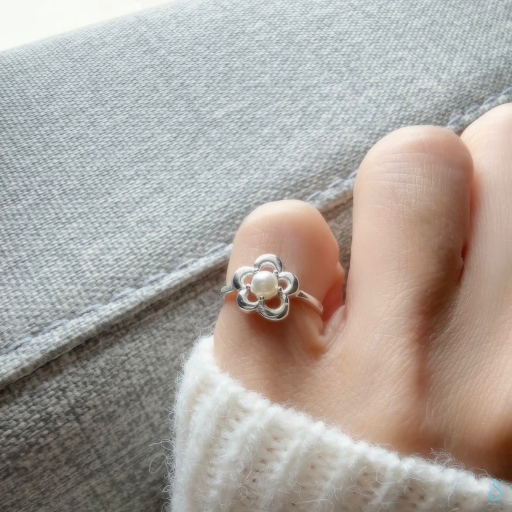 SUMMER 銀飾💫［925純銀］寓意「美好」 <花漾珍珠戒> 可調尾戒 純銀戒指 純銀尾戒 純銀飾品-細節圖9