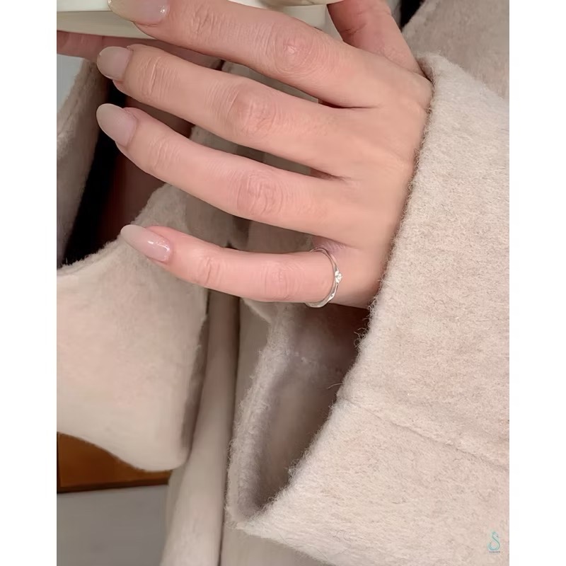 SUMMER 銀飾💫［925純銀］<流光指環>純銀戒指 簡約細尾戒 小鑽尾戒 ￼純銀飾品-細節圖9