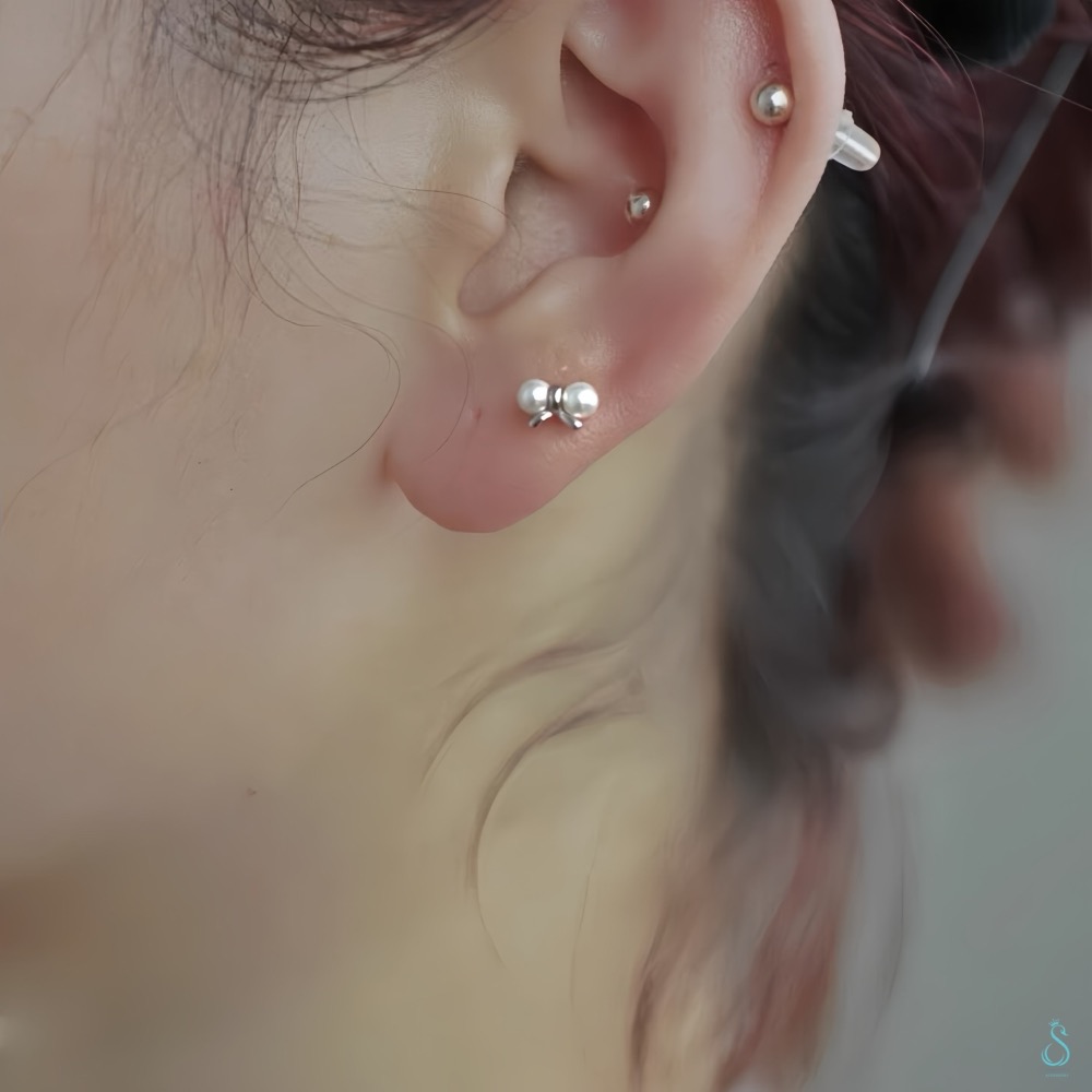 SUMMER韓 銀飾💫［925純銀］<悄悄心動>韓系蝴蝶結珍珠耳環 純銀耳環 純銀飾品-細節圖8