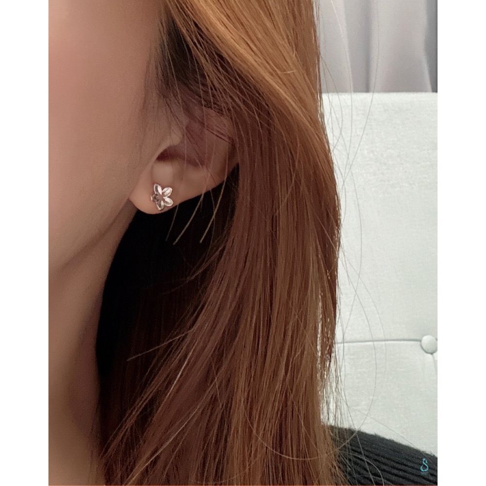 SUMMER 銀飾💫［925純銀］<光影花語>純銀耳環 立體小花 花朵 養耳純銀飾品-細節圖6