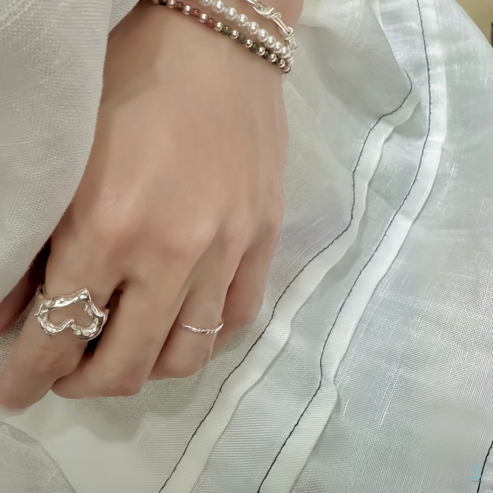 SUMMER韓 銀飾💫［925純銀］手作感<熔岩愛心戒>純銀戒指 心型戒 純銀飾品-細節圖5