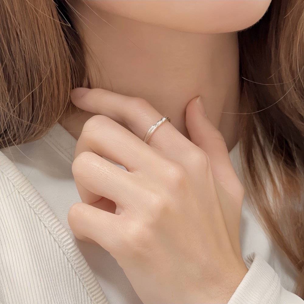 ✨限量訂製款✨SUMMER 銀飾💫［925純銀］<雙線扭結戒>固定戒圍/國際戒圍#11～#12 純銀戒指 純銀飾品-細節圖9