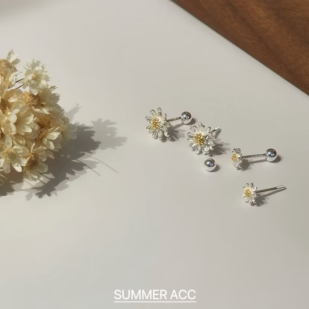 SUMMER 銀飾💫［S999足銀］璀璨立體雛菊花轉珠耳環 小雛菊 鎖珠式耳環 純銀耳環 純銀飾品-細節圖3