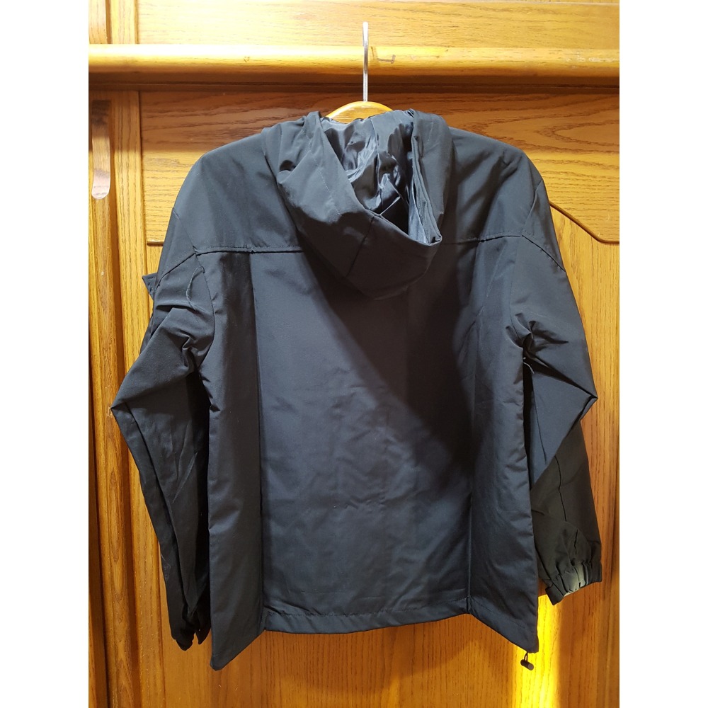 [長夜餘火]免運 現貨24小時出貨 XIANZAI 連帽外套 衝鋒外套 防風外套 夾克 黑色 XL 全新-細節圖2