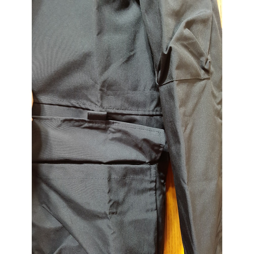 [長夜餘火]免運 現貨24小時出貨 XIANZAI 連帽外套 衝鋒外套 防風外套 夾克 黑色 XL 全新-細節圖5