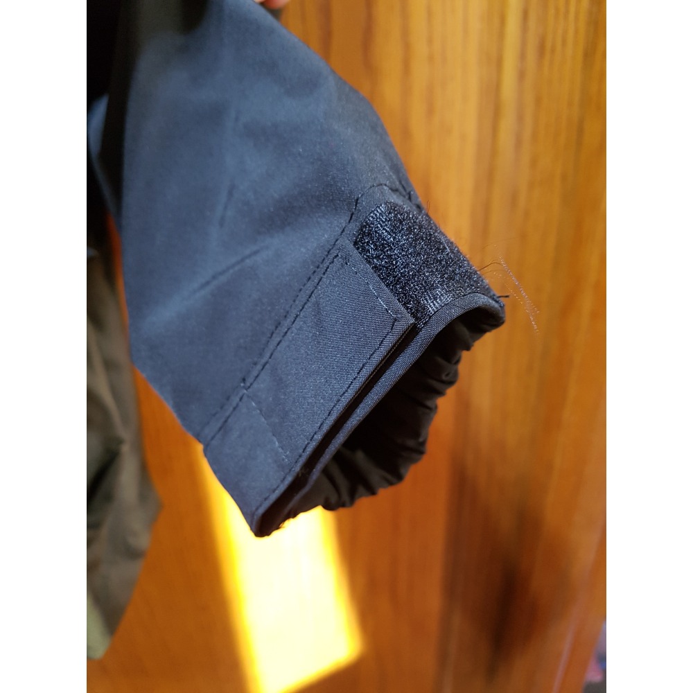 [長夜餘火]免運 現貨24小時出貨 XIANZAI 連帽外套 衝鋒外套 防風外套 夾克 黑色 XL 全新-細節圖8