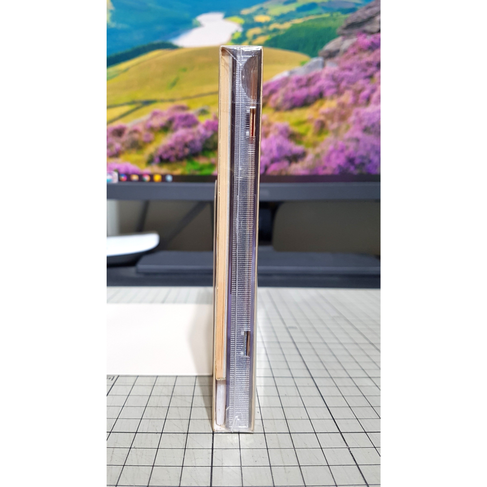 [長夜餘火]免運 現貨24小時出貨 黃湘怡 等 首張創作專輯 Stella 親筆簽名 側標 自藏狀況好-細節圖6