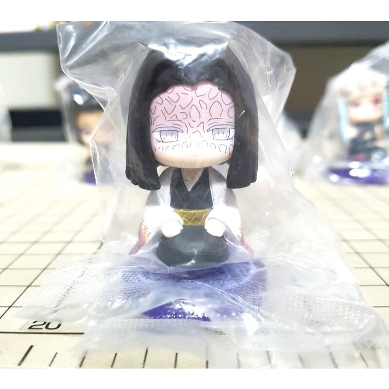 [長夜餘火]免運 現貨 BANDAI 鬼滅之刃 坐姿 P5 第五彈 柱合會議 炎柱、水柱、音柱、戀柱、主公 全套五款-細節圖2