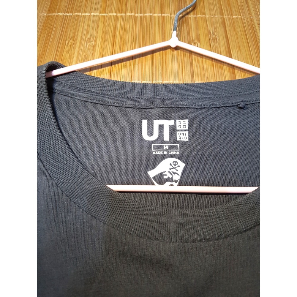 [長夜餘火]免運 現貨24小時出貨 UNIQLO 火影忍者 宇智波鼬 聯名T恤 週刊少年Jump 50周年 全新-細節圖3