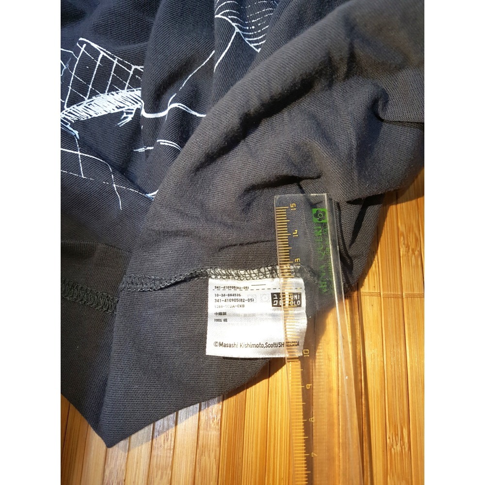 [長夜餘火]免運 現貨24小時出貨 UNIQLO 火影忍者 宇智波鼬 聯名T恤 週刊少年Jump 50周年 全新-細節圖5