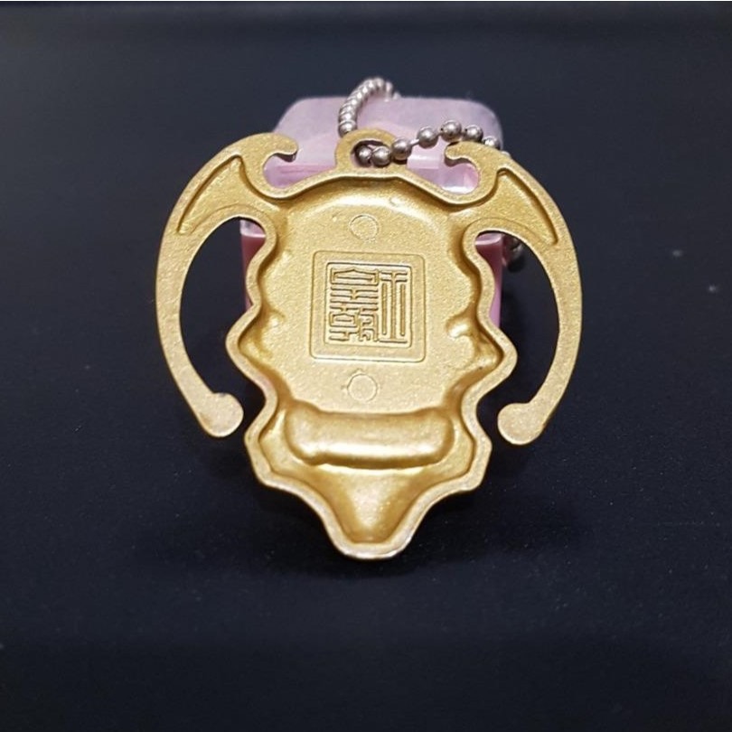 [長夜餘火]免運 現貨24小時出貨 神兵玄奇 天地會盟主面具 金屬吊飾 港漫特別版 玉皇朝 無盒 長約5cm-細節圖2