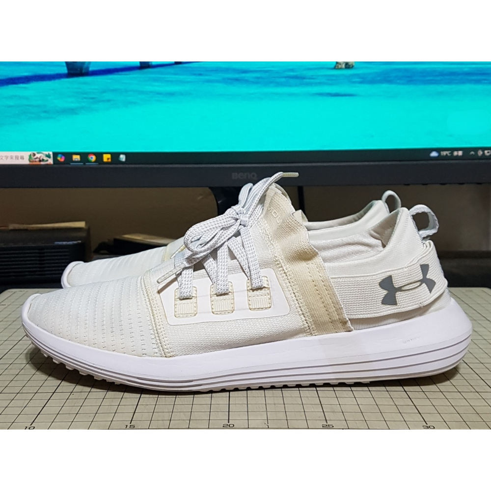 [長夜餘火]免運 現貨24小時出貨 二手 UNDER ARMOUR Men＇s VIBE 休閒鞋 運動鞋-細節圖2