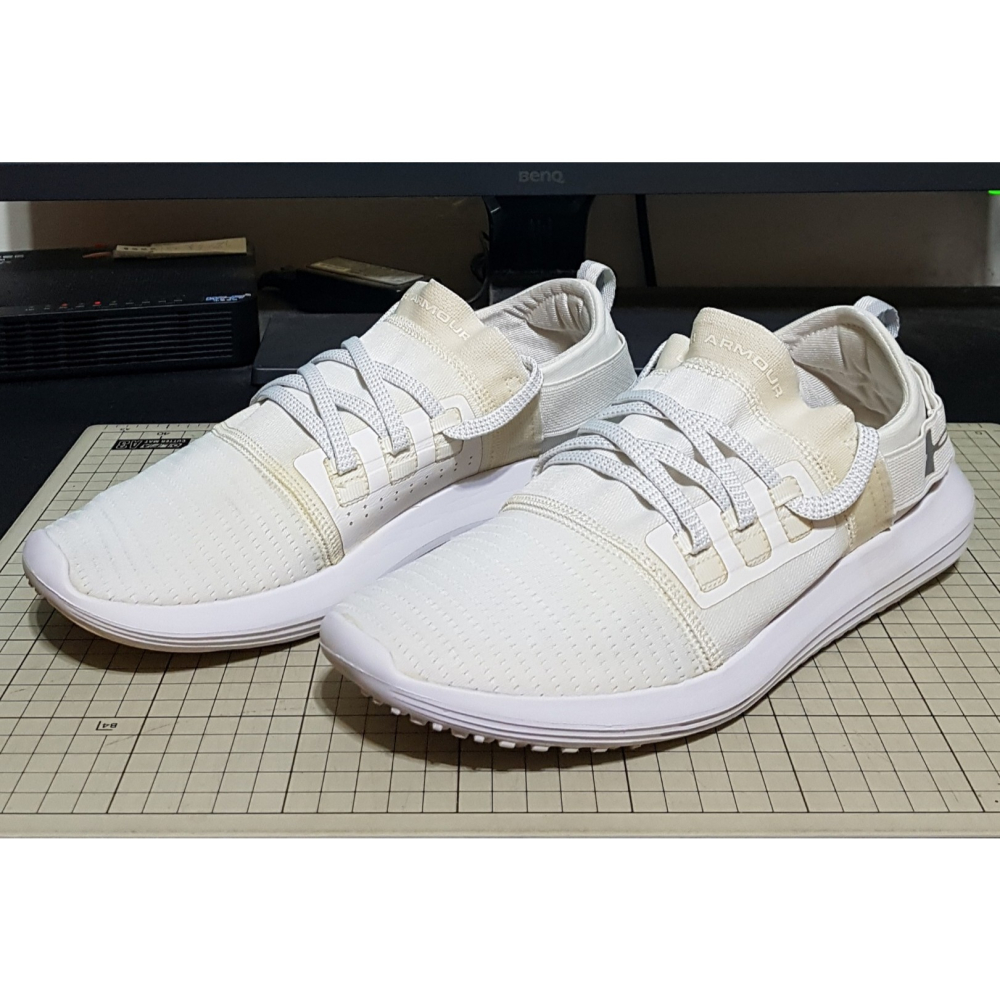 [長夜餘火]免運 現貨24小時出貨 二手 UNDER ARMOUR Men＇s VIBE 休閒鞋 運動鞋-細節圖5