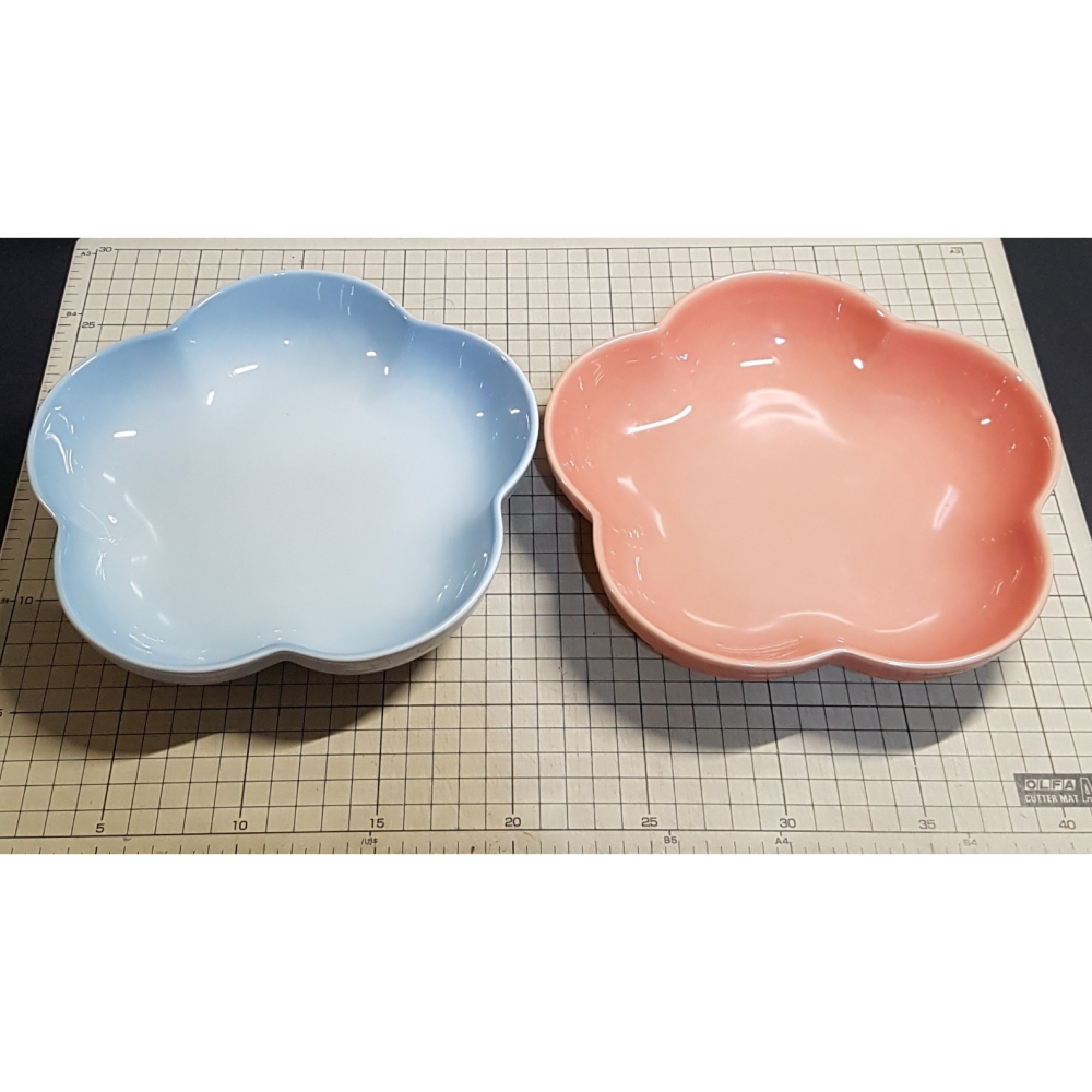 [長夜餘火]免運 LE CREUSET 20cm Flower Dish coastal blue 海岸藍 鮭魚粉 全新-細節圖2