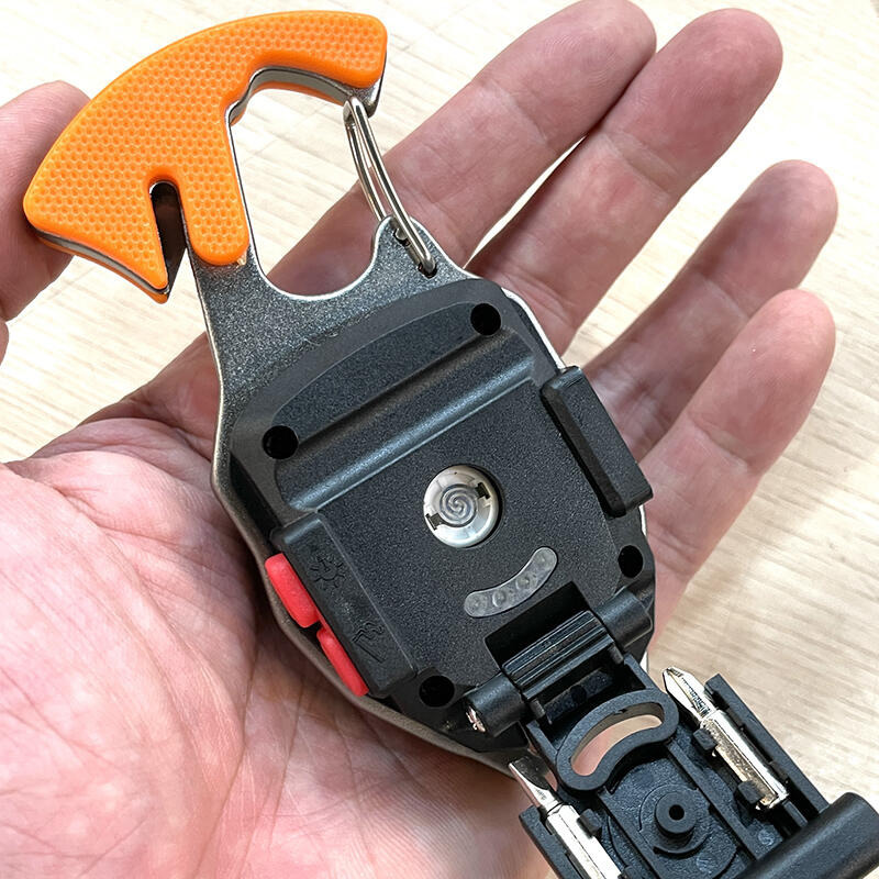 新款鑰匙扣燈【熊愛露】自帶點煙器 口哨 割刀Type-C充電.可掛式多功能。應急小手電筒強磁吸附COB工作燈-細節圖3