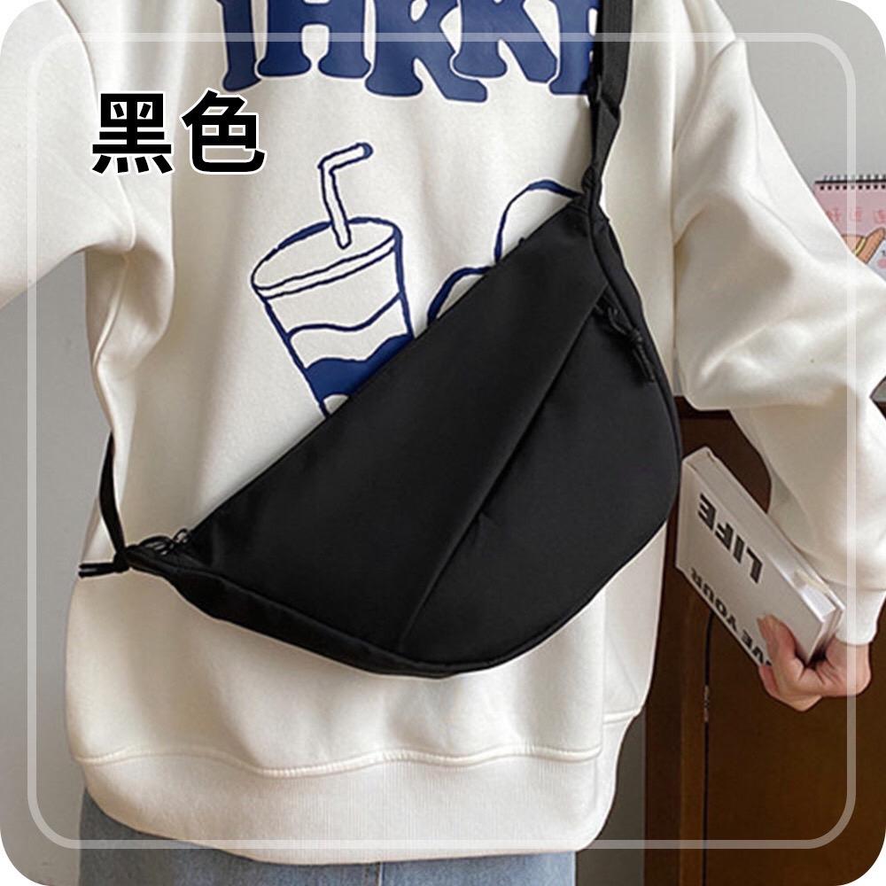 [現貨在台] 街頭素色尼龍單肩餃子包 斜跨包 胸包 腰包 4色可選-細節圖6