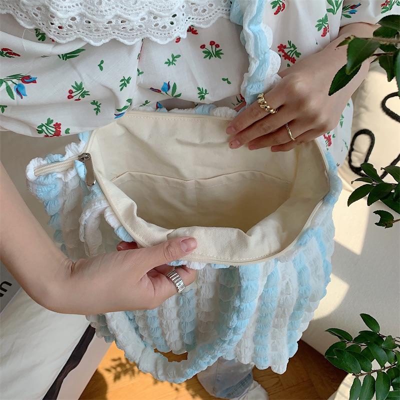 [現貨在台] 皺褶泡泡雲朵手提包/肩背包 10色可選-細節圖8