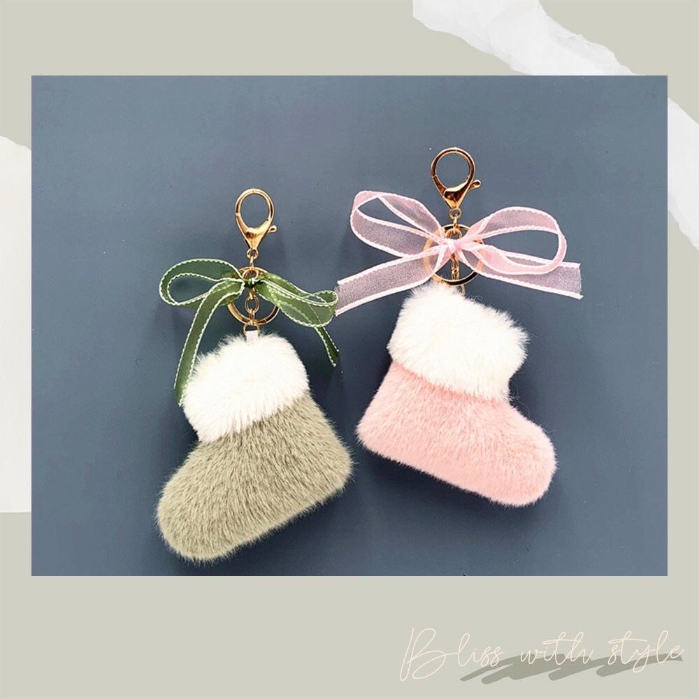 [現貨在台] 領結襪子 吊飾 毛絨吊飾 包包吊飾 女生配件 毛球掛飾 10色任選-細節圖4