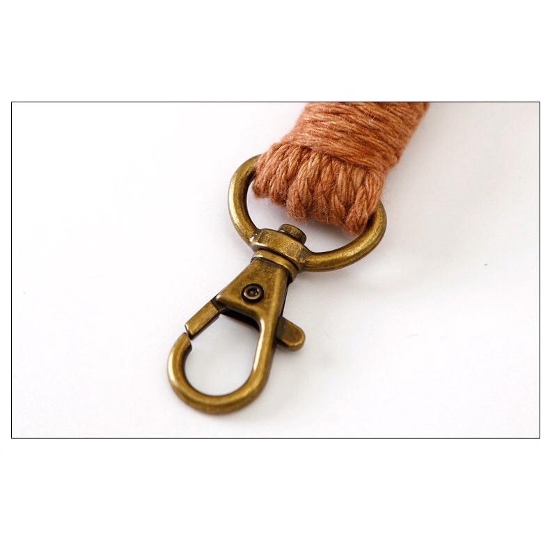 [現貨出清] 泰國手工吊飾 編織手腕帶 鑰匙扣 吊飾 六色可選 搭配包包 質感滿分-細節圖5
