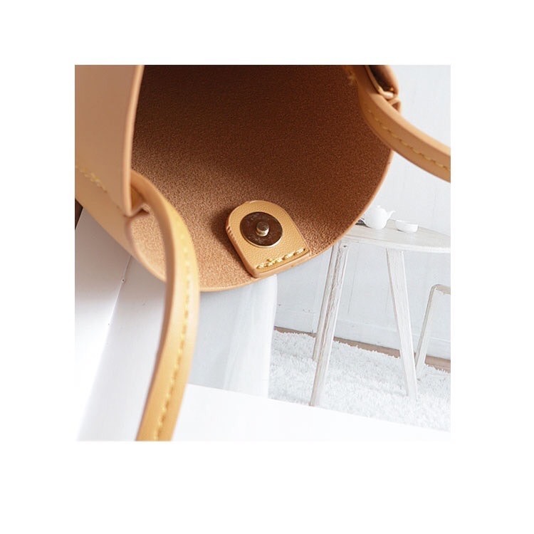 文青皮革手機包 手機包 斜背包 小廢包 肩背包 側背包 手機袋 8色可選 贈送原廠包包防塵袋-細節圖6