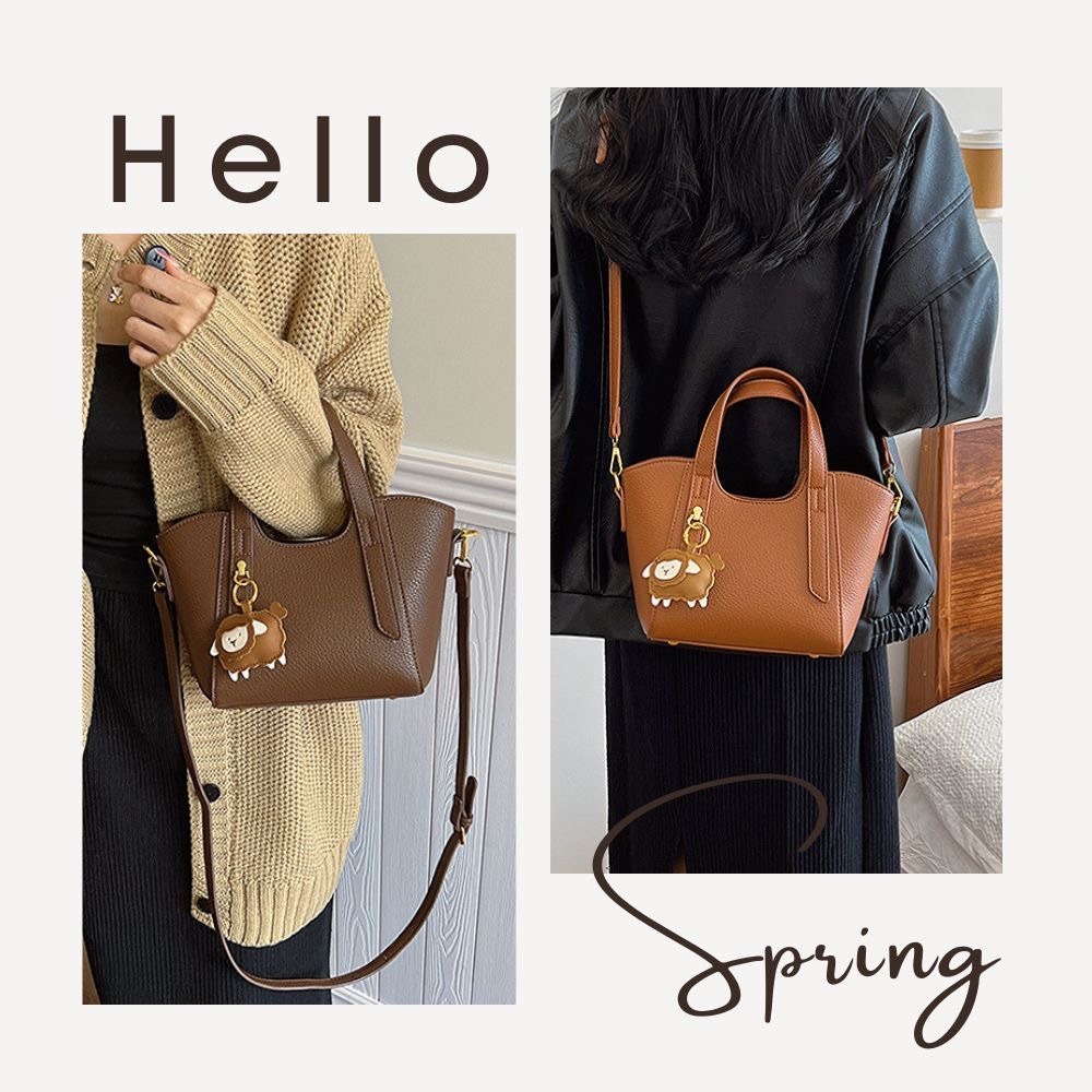 可愛掛件荔枝紋質感斜跨皮革包 肩背包 側背包 4色可選-細節圖4