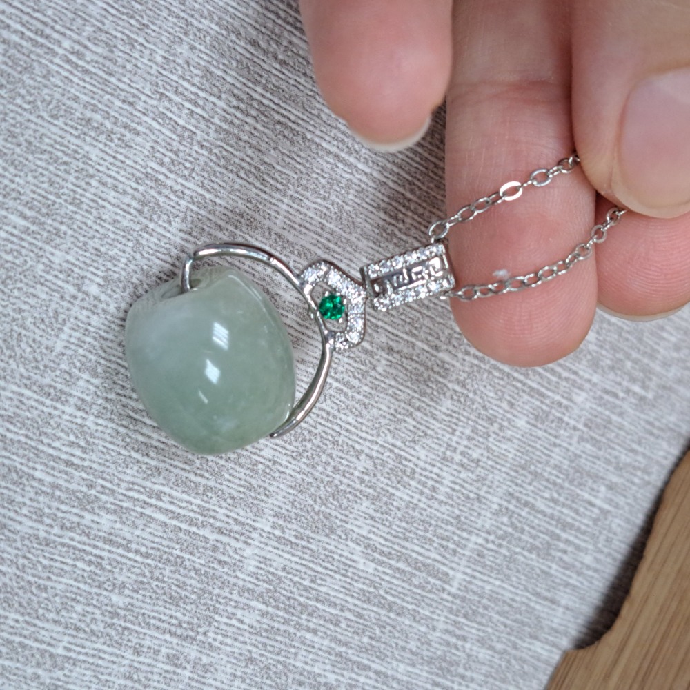 逸品軒～天然緬甸玉A貨-Z5888-路路通墜子 直徑13.8mm寬14mm孔徑3.5mm ♥️特價666元 🌈佩戴时，-細節圖3