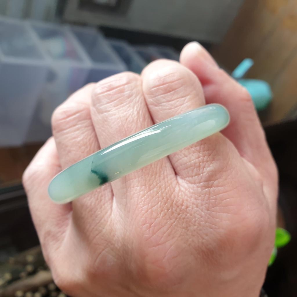 天然緬甸玉A貨-Y615-冰種紫羅蘭飄花玉鐲(附亞瑟證書) 寬9.3mm厚6.6mm內徑53.4mm約17圍 無紋無摳無-細節圖3