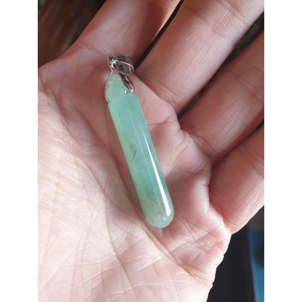逸品軒~天然緬甸玉A貨-R1827-冰糯淡綠圓管型墜子 長42.9mm厚9mm 水頭好~造型簡約~大方~ 優惠價2500-細節圖6