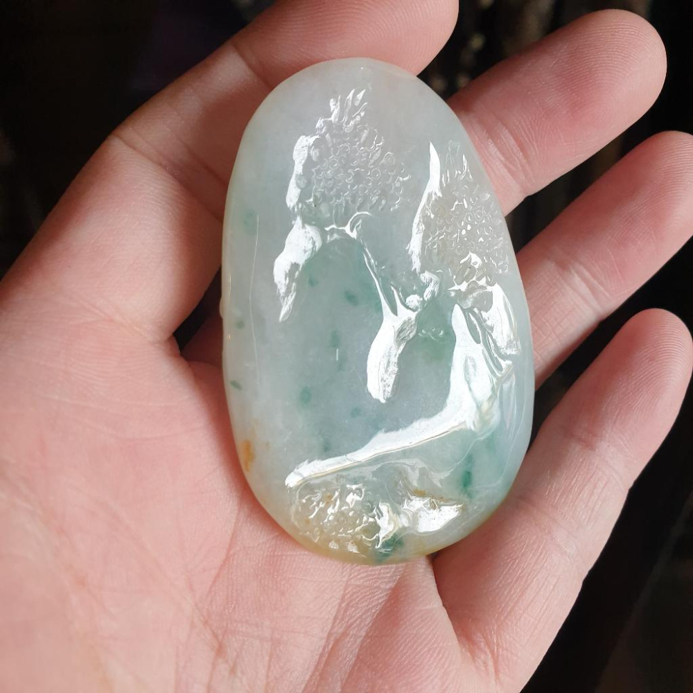 逸品軒~天然緬甸玉A貨-R1789-冰細糯灑金帶飄花山水貴人墜子 長62.6mm寬43.2mm厚11.7mm 水頭好，玉-細節圖5