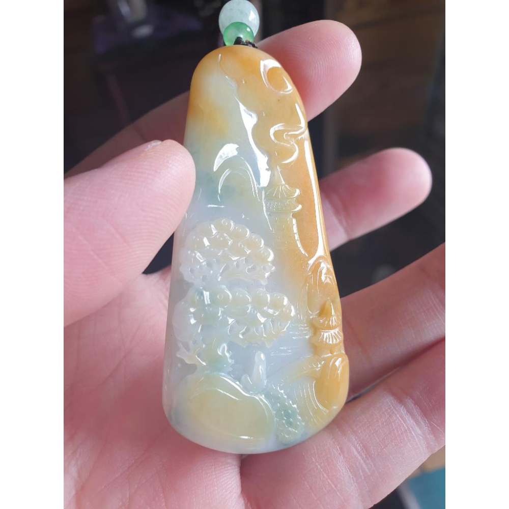 逸品軒~天然緬甸玉A貨-R1879-細糯黃翡帶飄花山水貴人墜子 長70.3mm寬34.3mm厚7.2mm 玉質細膩、水頭-細節圖5