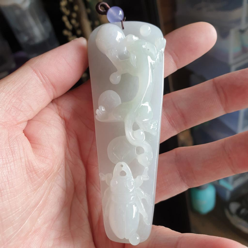 逸品軒~天然緬甸玉A貨-R1653-冰細糯富甲天下手把件 長98.7mm寬35.3mm厚18.5mm 玉質細膩，雕工立體-細節圖3