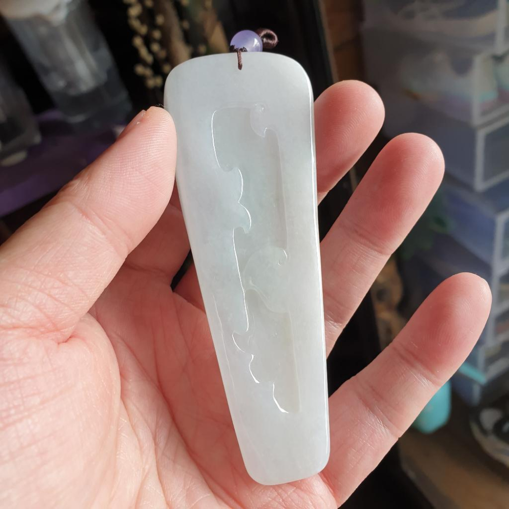 逸品軒~天然緬甸玉A貨-R1653-冰細糯富甲天下手把件 長98.7mm寬35.3mm厚18.5mm 玉質細膩，雕工立體-細節圖4