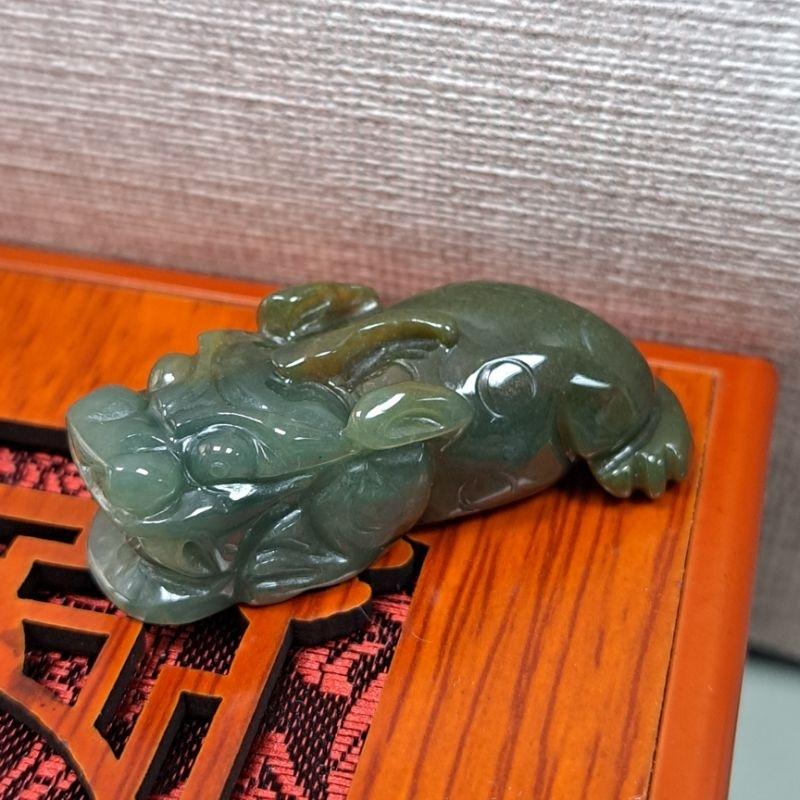 逸品軒～天然緬甸玉A貨-Z5376-貔貅小擺件/墜子長41.1mm寬16.8mm厚13.7mm💰特價500元🐲貔貅神-細節圖2