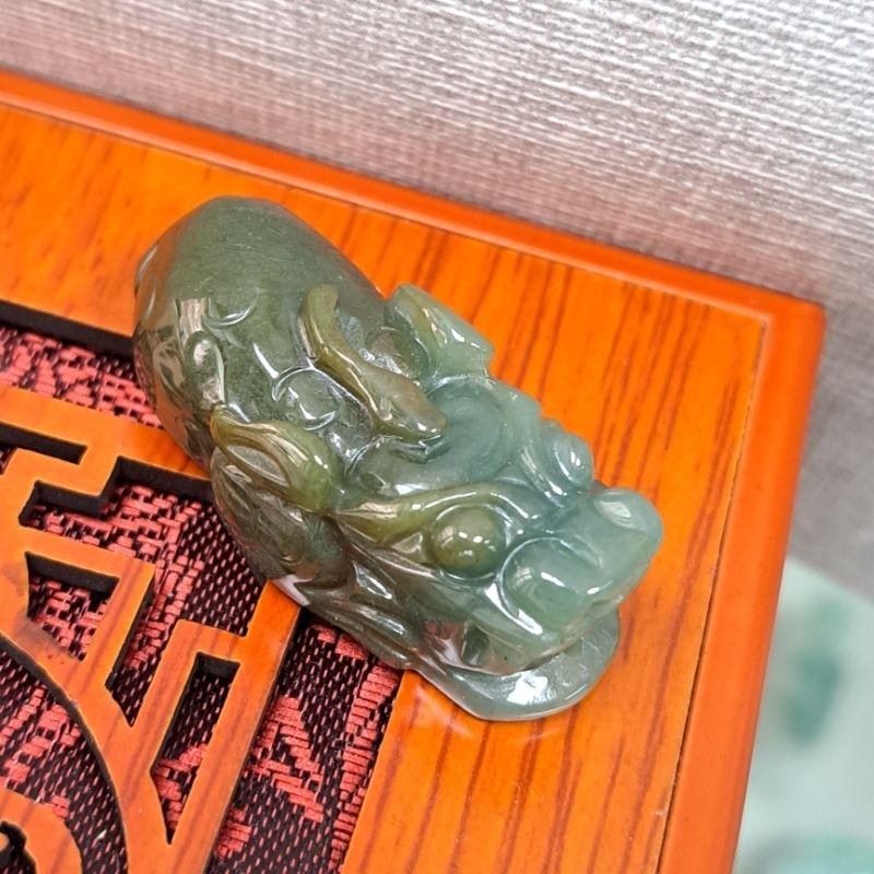 逸品軒～天然緬甸玉A貨-Z5376-貔貅小擺件/墜子長41.1mm寬16.8mm厚13.7mm💰特價500元🐲貔貅神-細節圖6