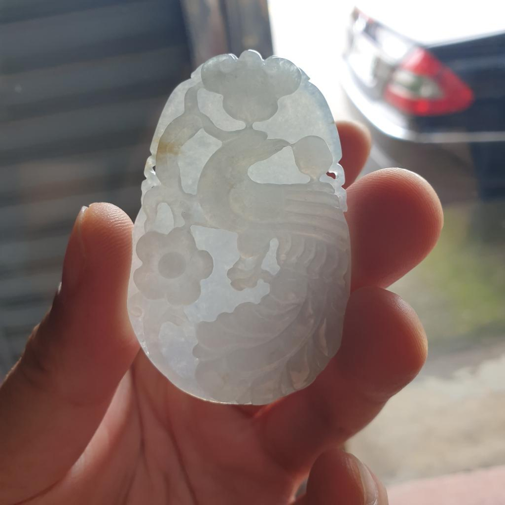 逸品軒~天然緬甸玉A貨-R1913-冰糯鳳凰花開墜子 長59.1mm寬38mm厚7mm 水頭好。翡翠鳳凰的寓意為堅強勇敢-細節圖3