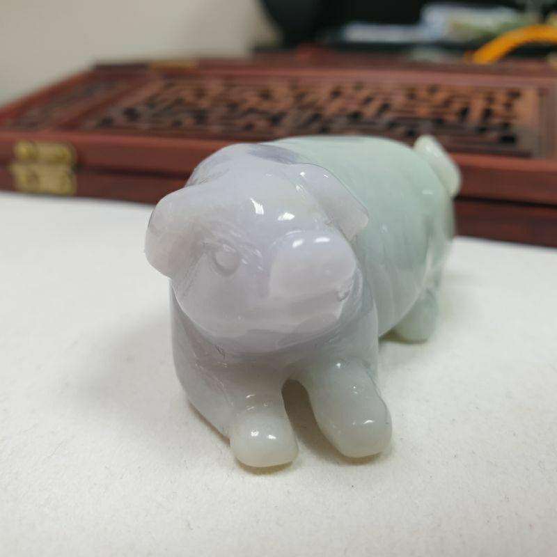 逸品軒～天然緬甸玉A貨-O0360-細糯淡春彩豬小擺件長54.3mm寬22.6mm厚25.7mm💰特價1780元-細節圖2
