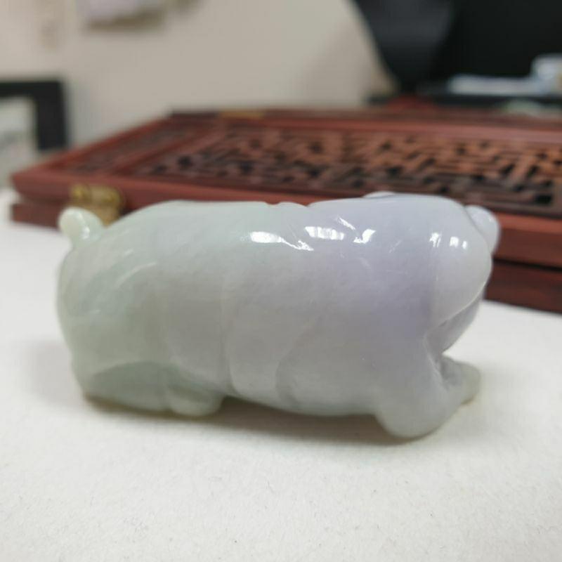 逸品軒～天然緬甸玉A貨-O0360-細糯淡春彩豬小擺件長54.3mm寬22.6mm厚25.7mm💰特價1780元-細節圖4