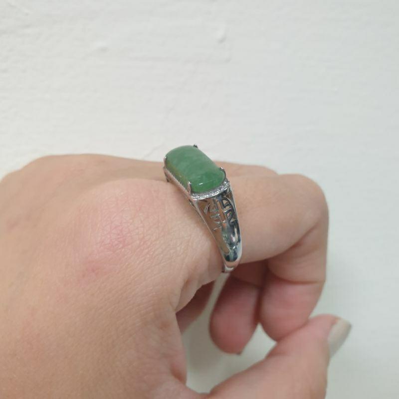 天然緬甸玉A貨-J0219-冰糯綠馬鞍戒925銀戒指長15.5mm寬6.5mm💰優惠價3000元• 可調式戒圍-細節圖3