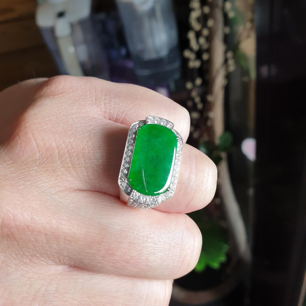 天然緬甸玉A貨-Y632-綠馬鞍戒指 長25mm 寬15.8mm 內徑18.8mm 約國際圍#16 18K金真鑽,顏色漂-細節圖2