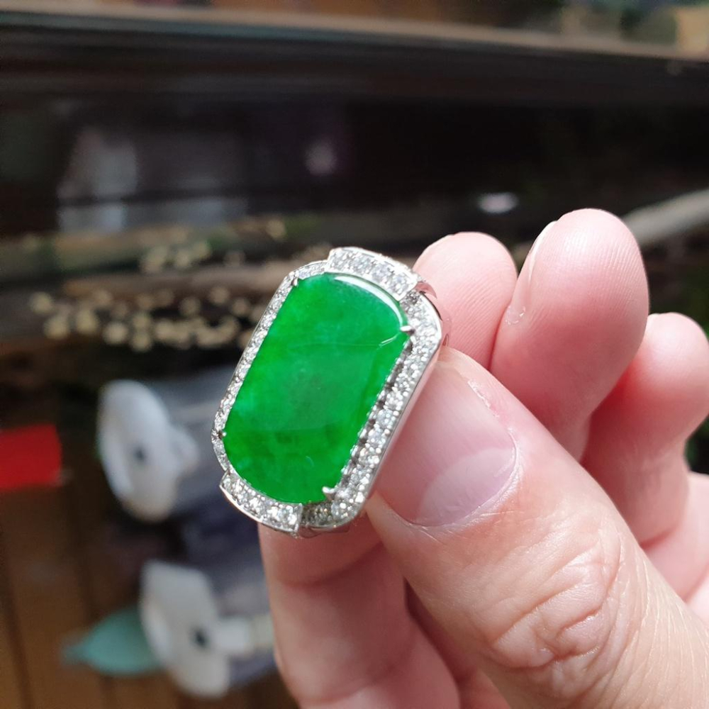 天然緬甸玉A貨-Y632-綠馬鞍戒指 長25mm 寬15.8mm 內徑18.8mm 約國際圍#16 18K金真鑽,顏色漂-細節圖3