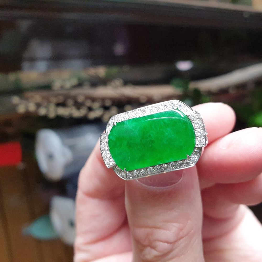 天然緬甸玉A貨-Y632-綠馬鞍戒指 長25mm 寬15.8mm 內徑18.8mm 約國際圍#16 18K金真鑽,顏色漂-細節圖4