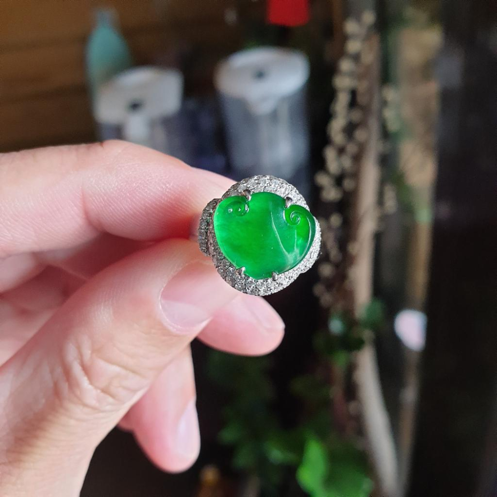 天然緬甸玉A貨-Y631-陽綠如意戒指(附亞瑟證書) 長21.8mm 寬17mm 內徑17mm 國際圍約#11~12 1-細節圖4