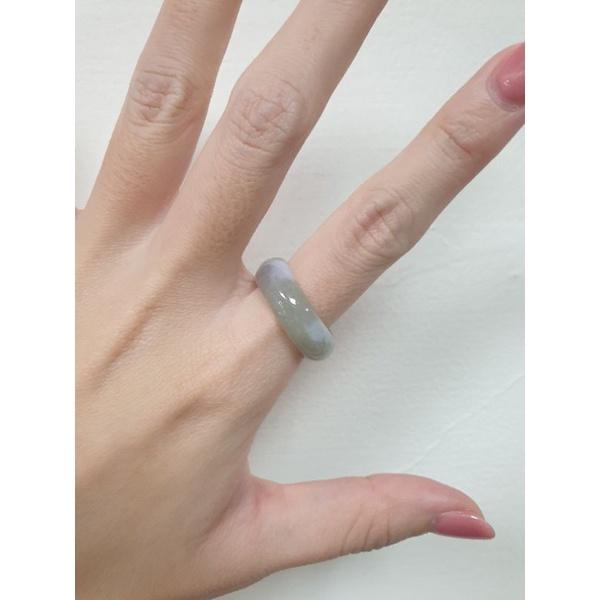 天然緬甸玉A貨-翡翠戒指-J0102-寬8mm
厚3.3mm
內徑約18.9mm
國際圍#16
♥️特價888元-細節圖2