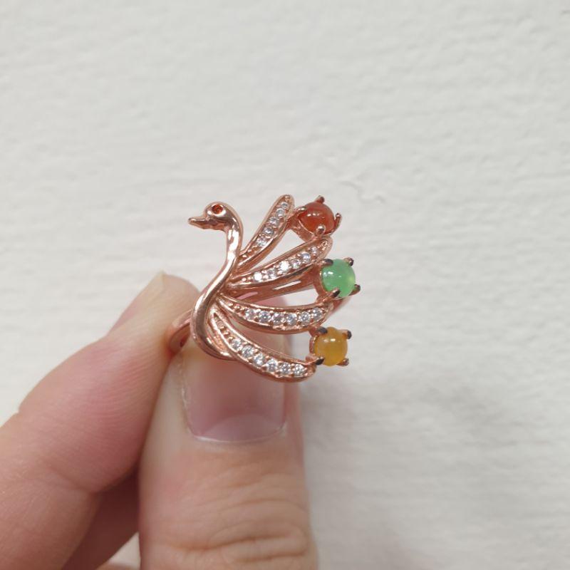 天然緬甸玉A貨-J0119-玫瑰金孔雀造型三色翡翠戒指材質:925銀鍍玫瑰金、鋯石、翡翠🌟活動戒圍♥️優惠價1200元-細節圖4