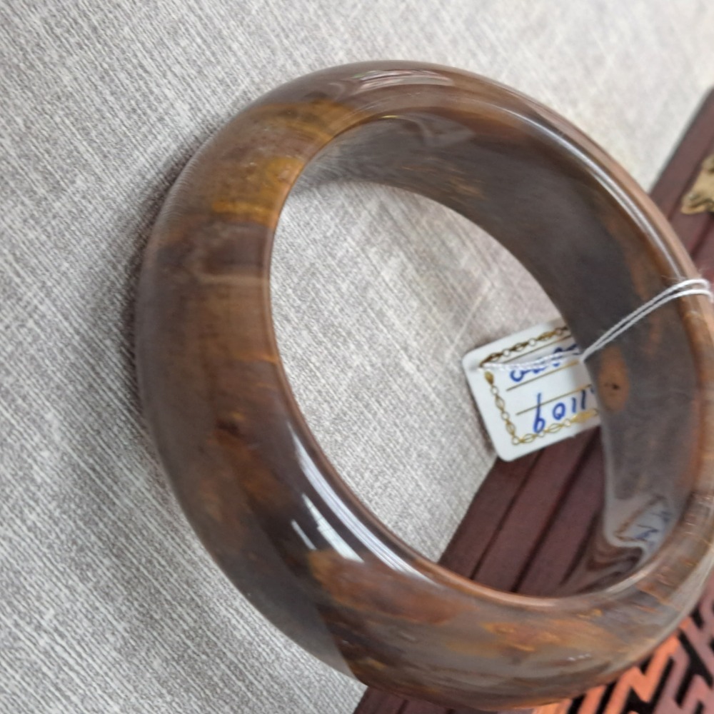 逸品軒~寬版樹化玉鐲-B1109-  寬20.3mm厚10.4mm內徑57.2mm約18圍  💰特價2000元   ⚠-細節圖2