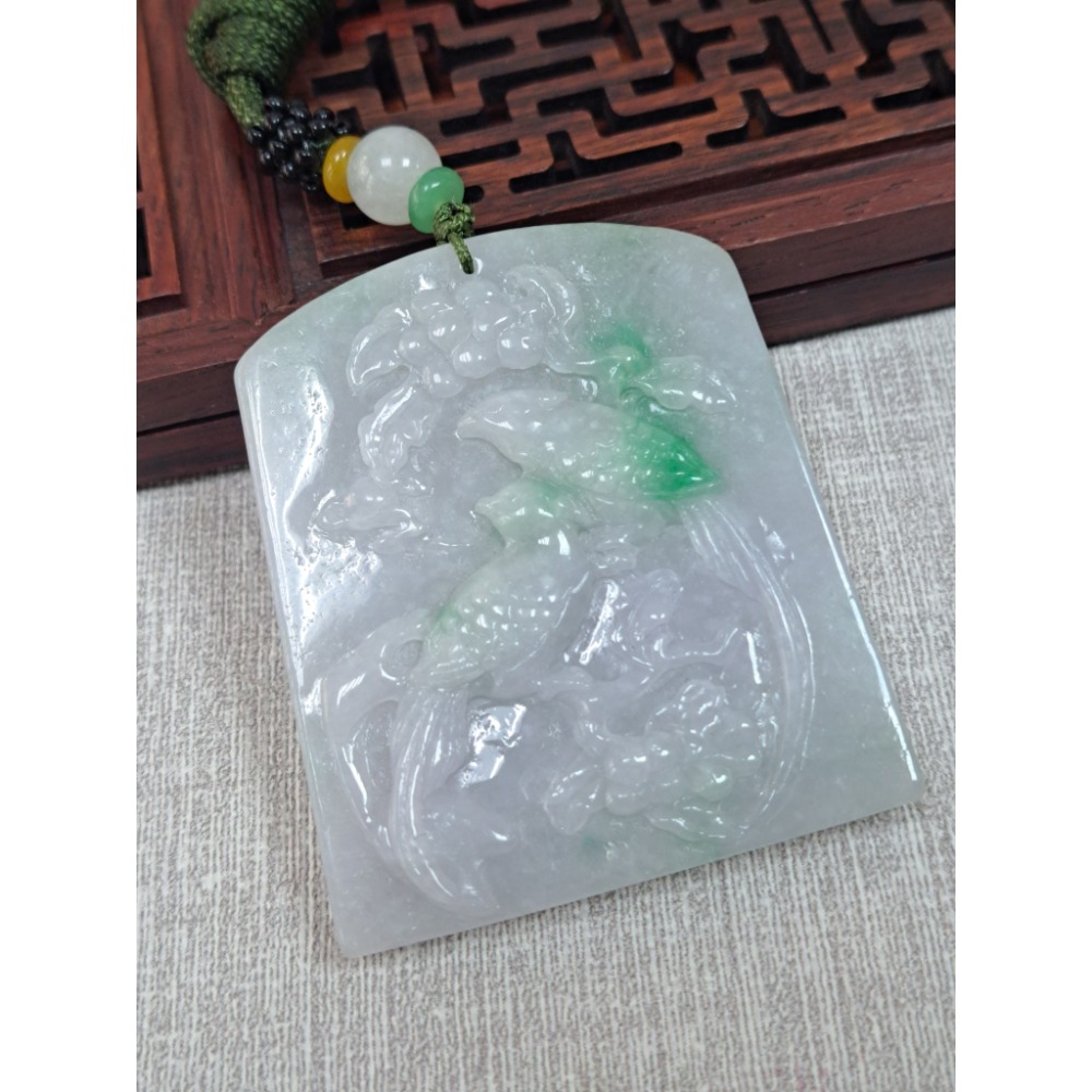 逸品軒～天然緬甸玉A貨-Z5920-春彩晴水喜上眉梢墜子 長54mm寬45.5mm厚4.6mm 💰特價1500元 •-細節圖3