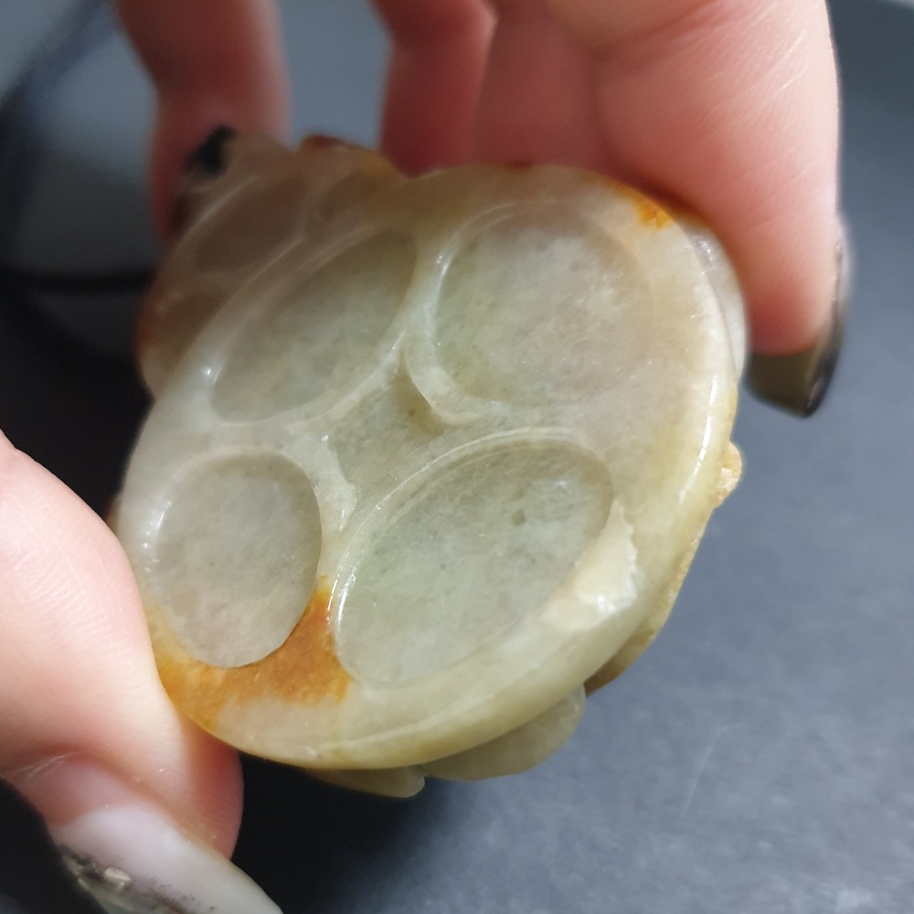 逸品軒～天然緬甸玉A貨-Z5924-黃翡三腳蟾墜子/擺件 長64mm寬45.2mm厚25.7mm 💰特價1500元-細節圖7