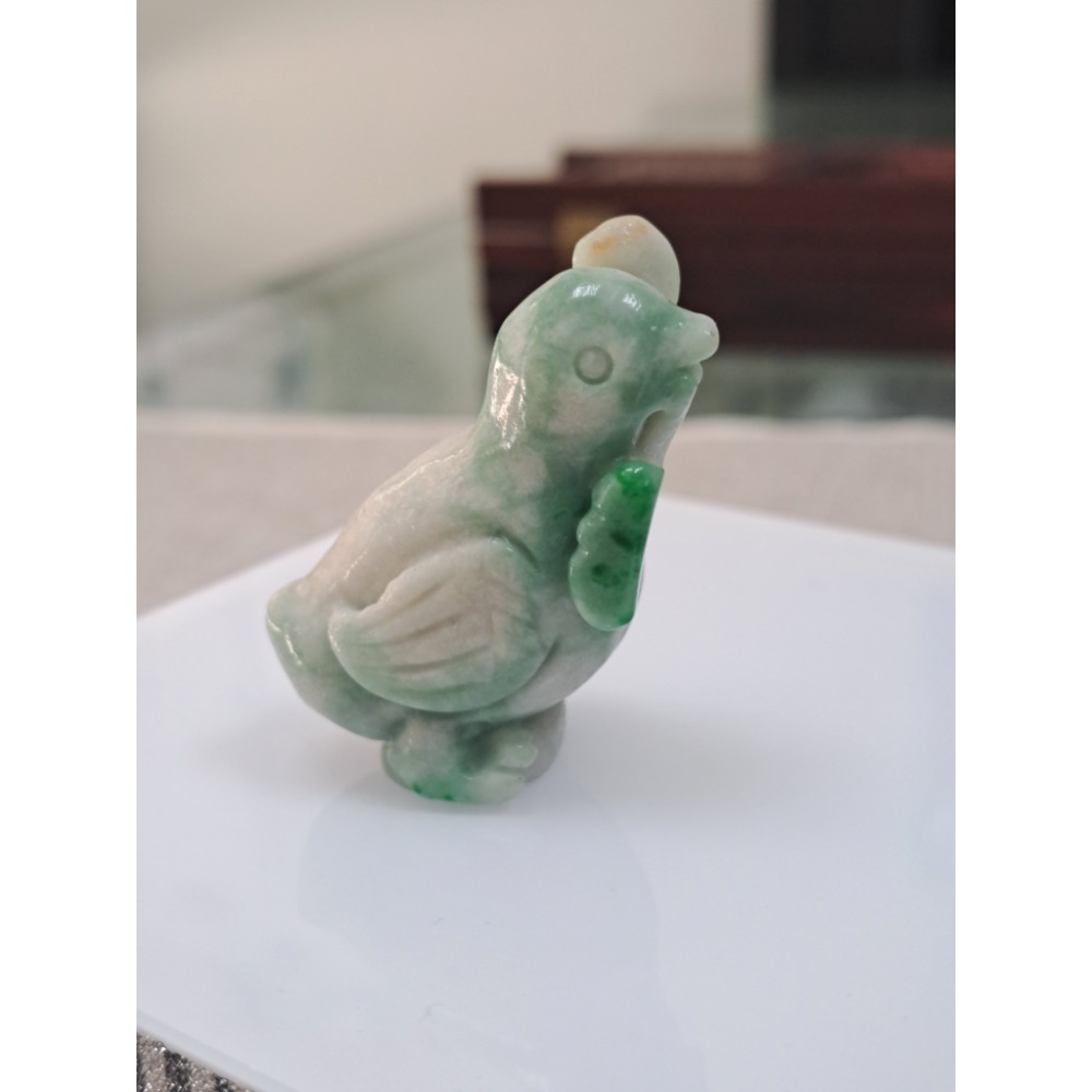 逸品軒~天然緬甸玉A貨-Z5929-飄花小鳥墜子/小擺件- 長約44.5mm 寬約24.2mm 厚約20.3mm ♥️特-細節圖4